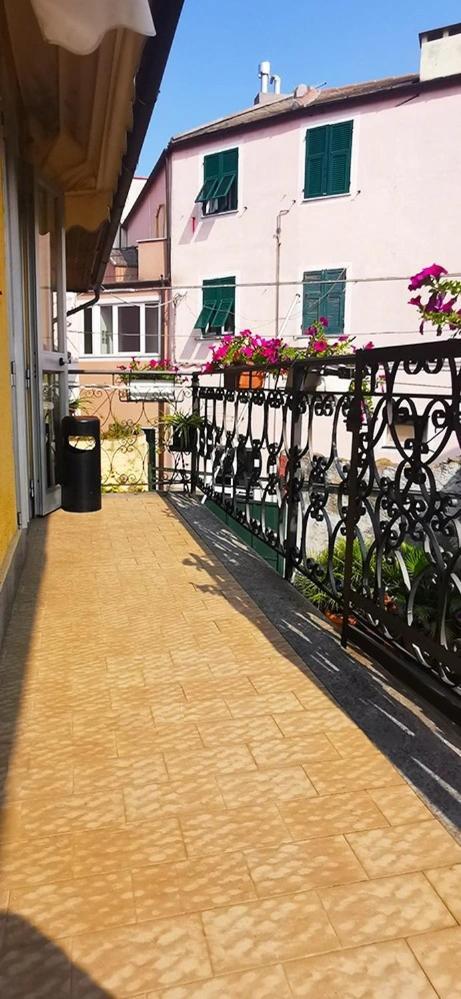 La corte di Quiliano Esterno foto