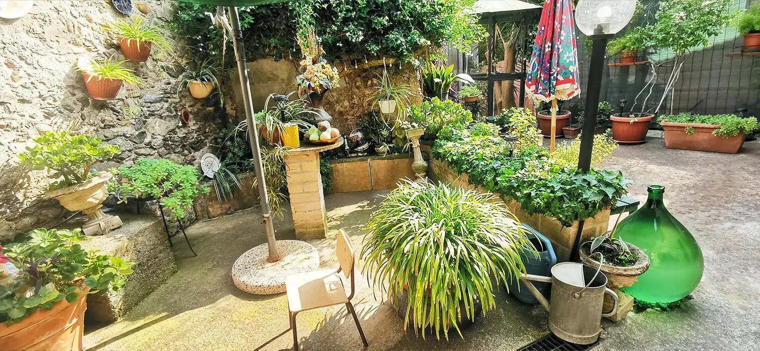 La corte di Quiliano Esterno foto